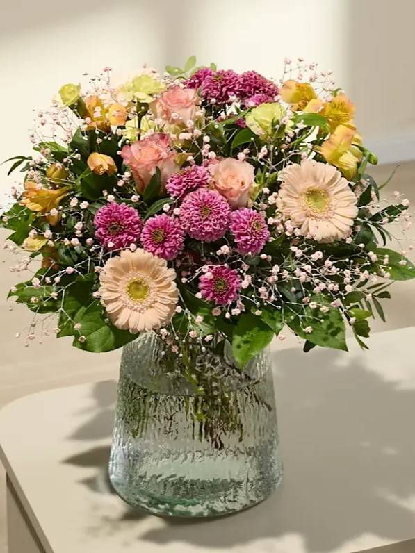 BLUME2000 Produktfoto des Straußes Schön dass es dich gibt im Shop, warme Apricot-, Pink- und Gelbtöne