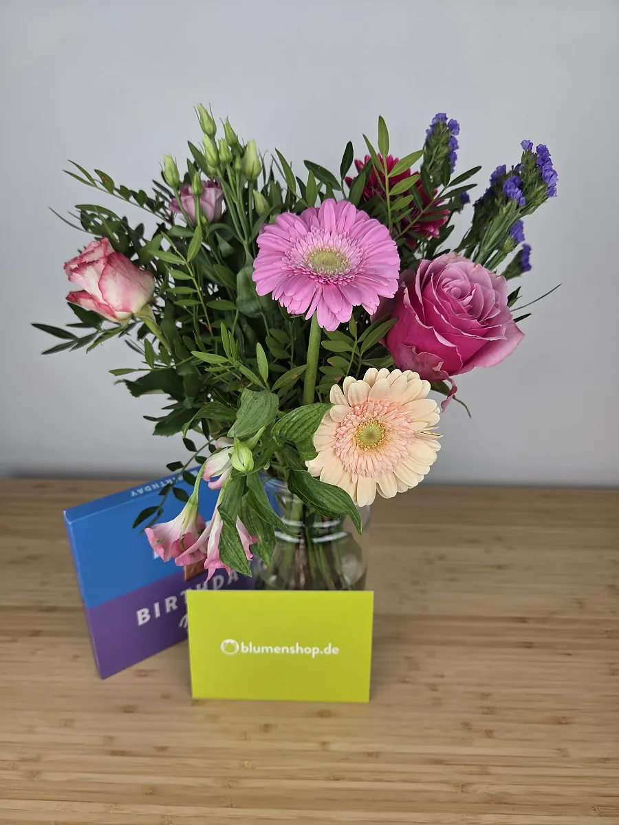 blumenshop.de Strauß Kunterbunt im Testkauf am Liefertag, bunt in Rosa, Apricot und Lila mit viel Grün