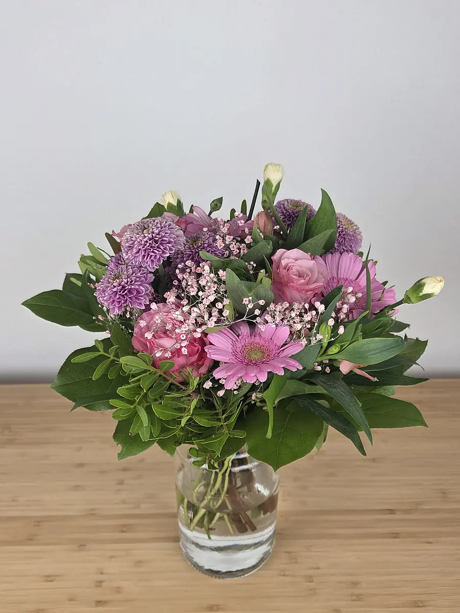 BLUME2000 Strauß Schön dass es dich gibt im Testkauf, rosa und lila Farbwelt