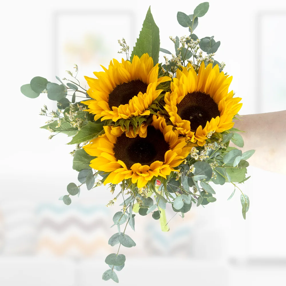Blumenstrauß Sonnenblumen mit Eukalyptus